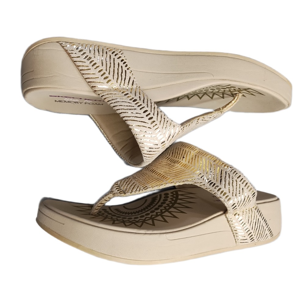 Skechers Retrograde Jupiter Thong Sandals Womens US 8 Tan Gold Wide Fit 163036W